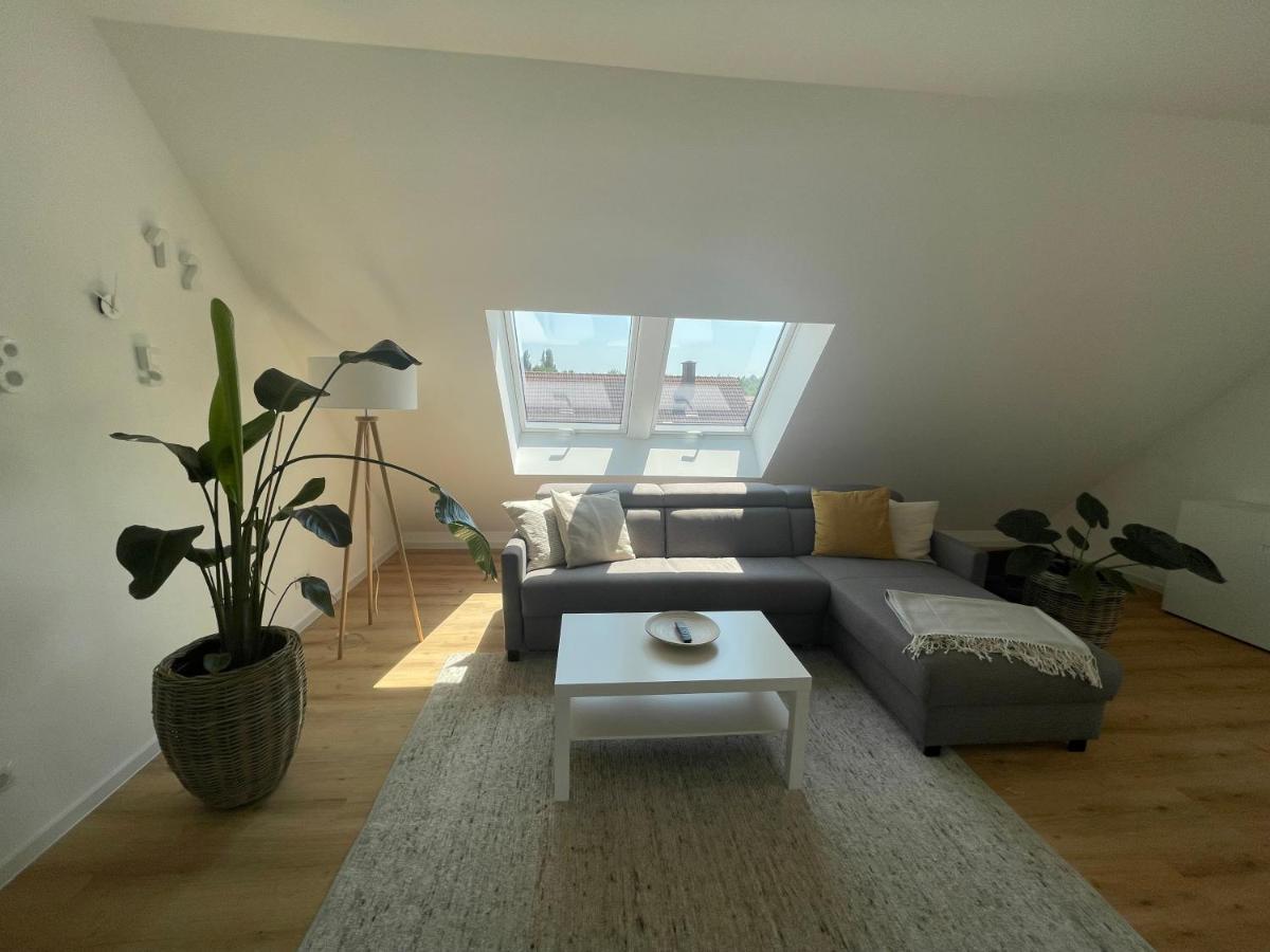 Rueckzugsort Im Rebenmeer Mit Terrasse, Grill & Parkplatz Venningen エクステリア 写真